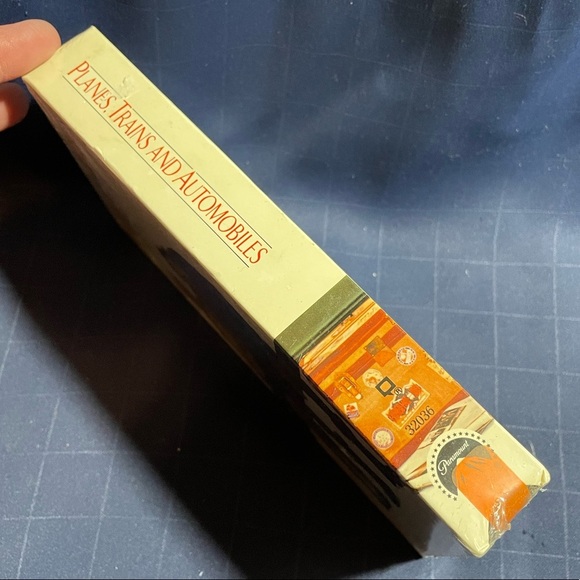 VTG 1990 Paramount ‘Planes Trains and Automobiles’ VHS tape *sealed* John Candy! - Picture 5 of 5